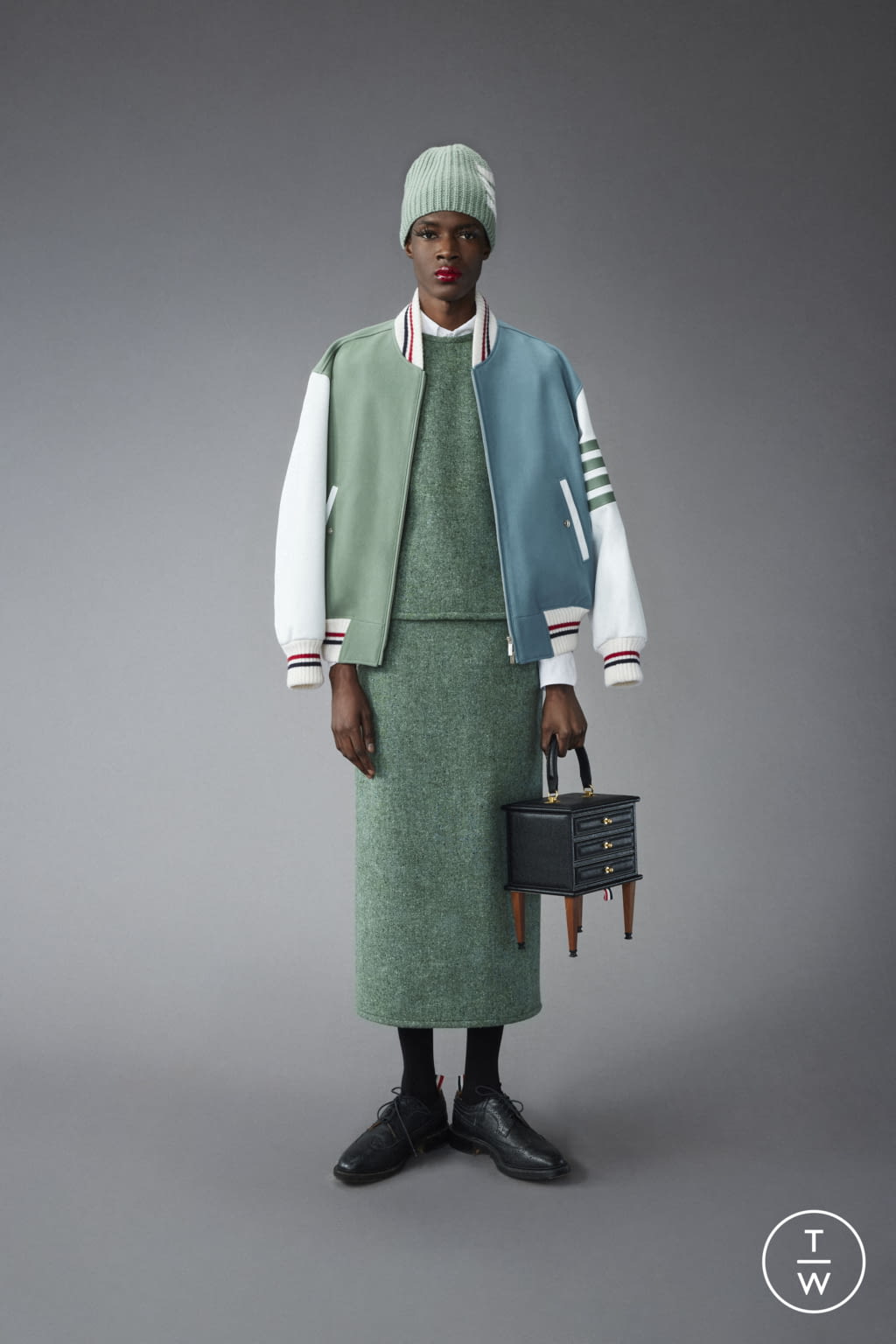 Fashion Week Paris Pre-Fall 2022 look 21 from the Thom Browne collection menswear