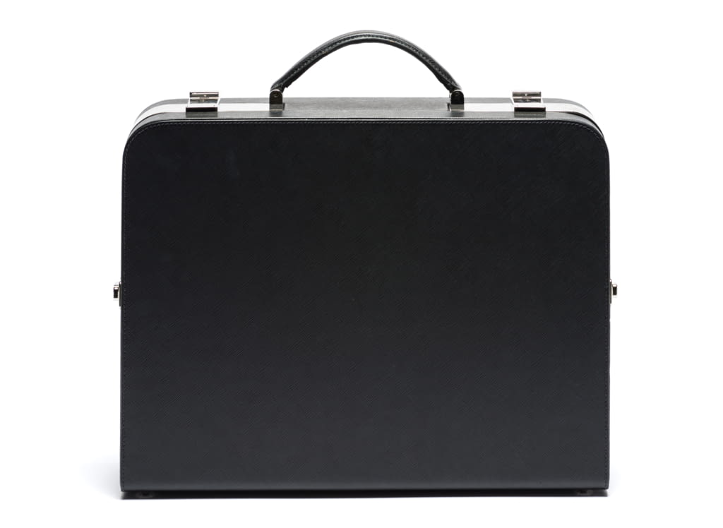 Fashion Week Milan Fall/Winter 2017 look 17 from the Prada collection menswear accessories