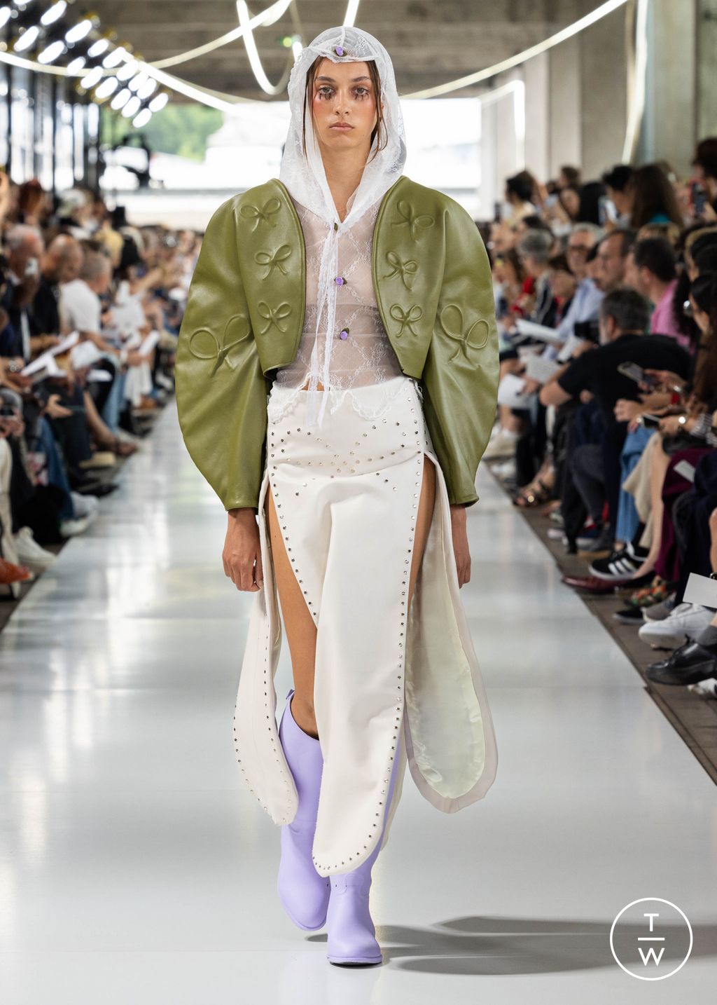 Fashion Week Paris Spring/Summer 2024 look 19 from the IFM PARIS collection 男装