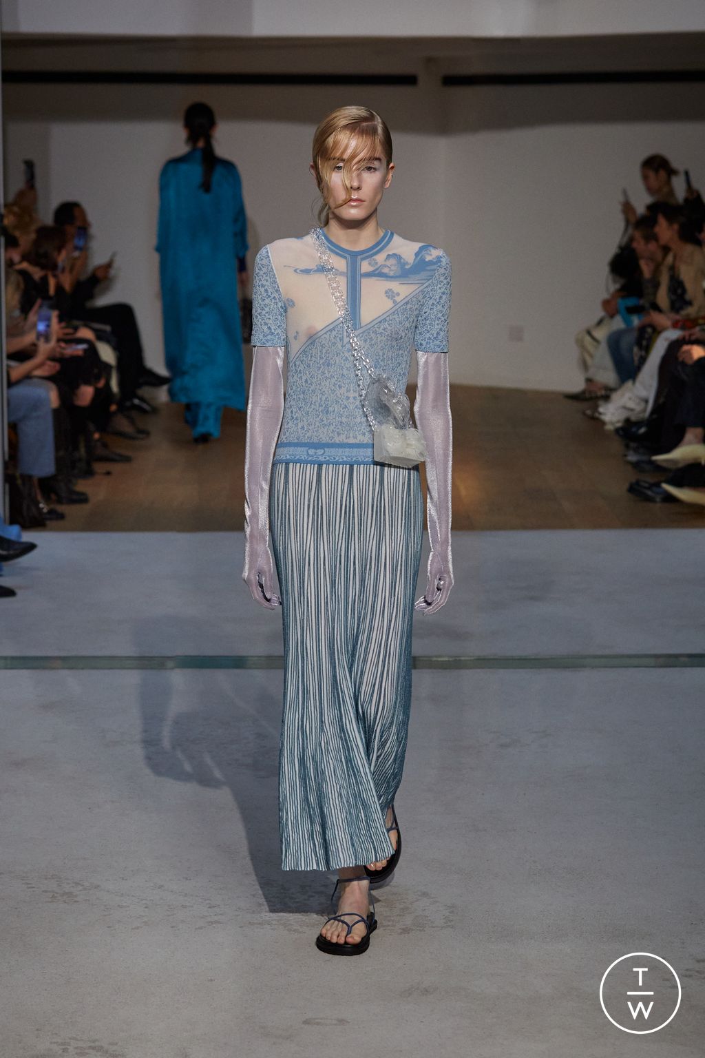 Fashion Week Paris Spring/Summer 2024 look 19 de la collection Mame Kurogouchi womenswear