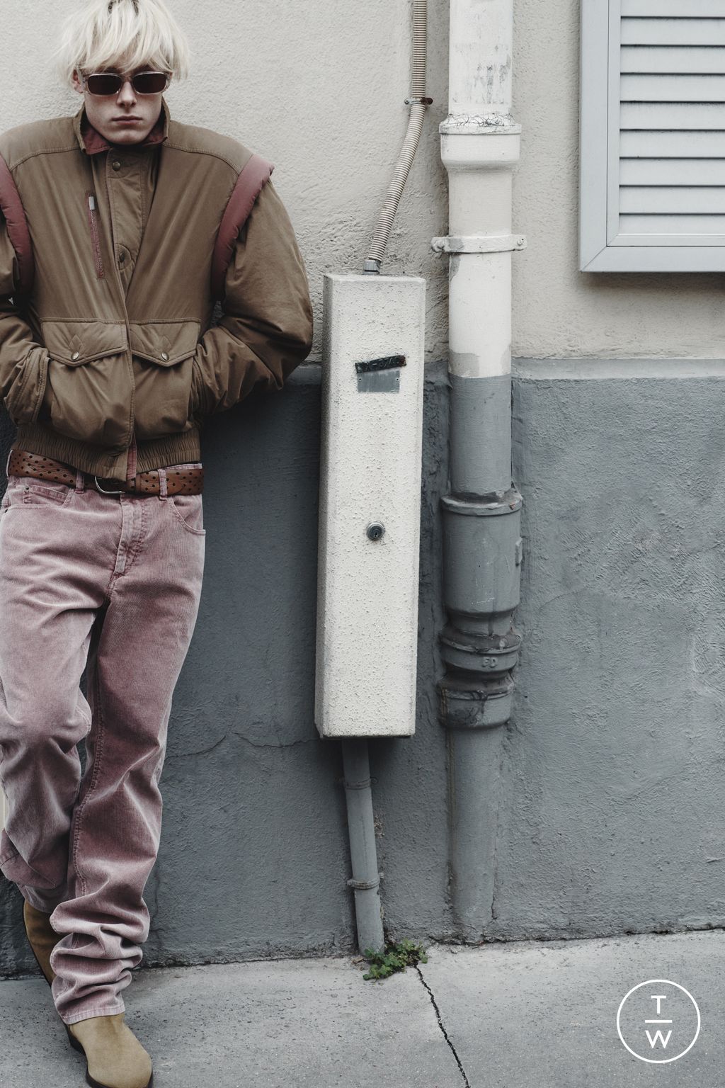 Fashion Week Paris Fall/Winter 2025 look 19 from the Isabel Marant collection menswear