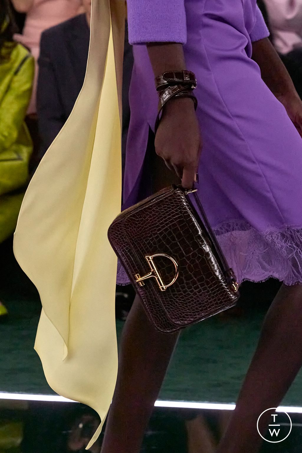 Fashion Week Milan Fall/Winter 2025 look 23 from the Gucci collection womenswear accessories