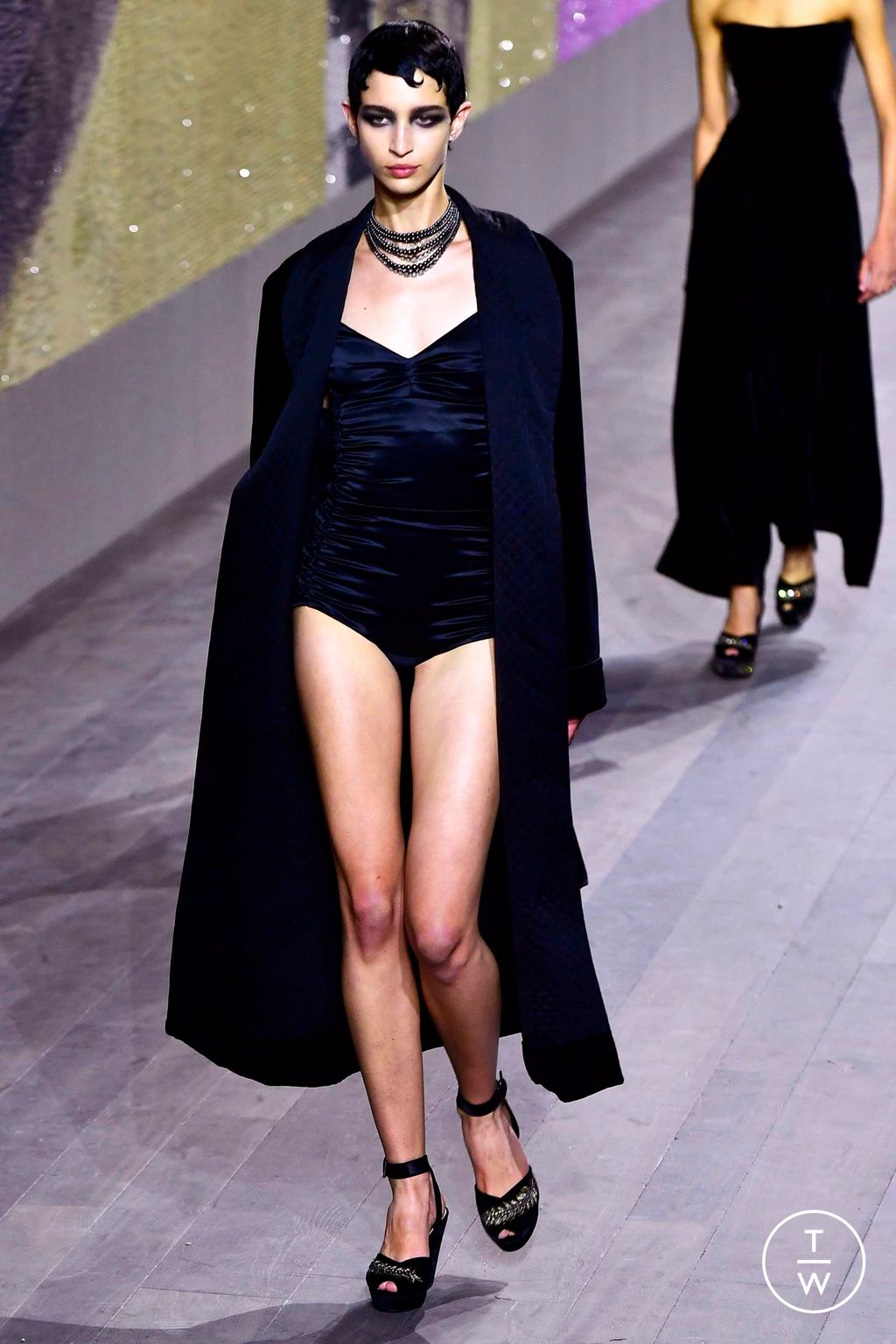 Fashion Week Paris Spring/Summer 2023 look 1 de la collection Christian Dior couture
