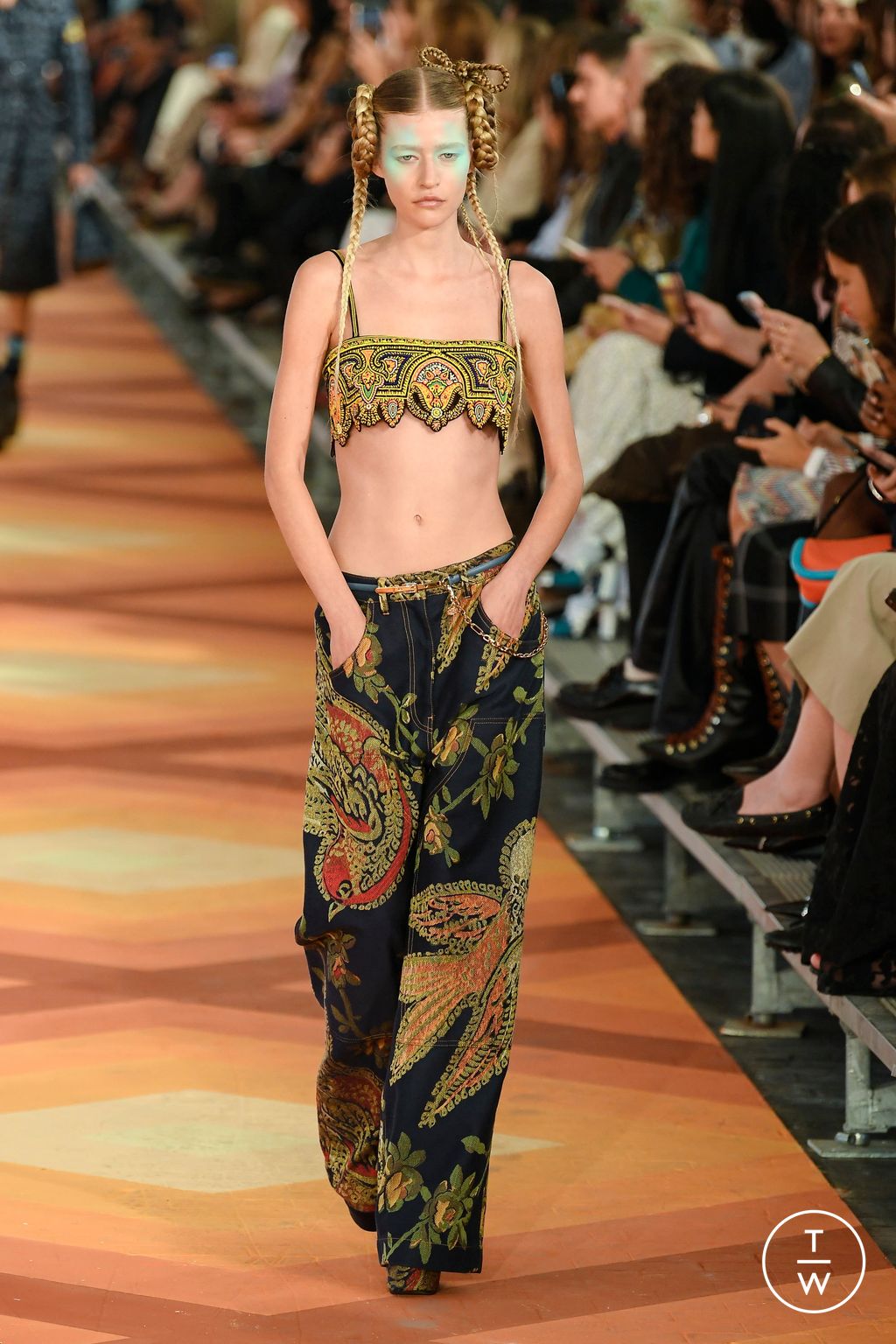 Fashion Week Milan Spring/Summer 2023 look 5 from the Etro collection 女装
