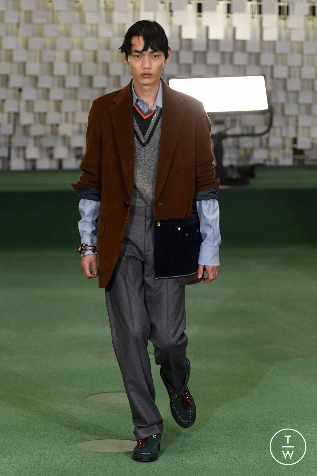 Fashion Week Paris Fall/Winter 2023 look 4 from the Kolor collection menswear
