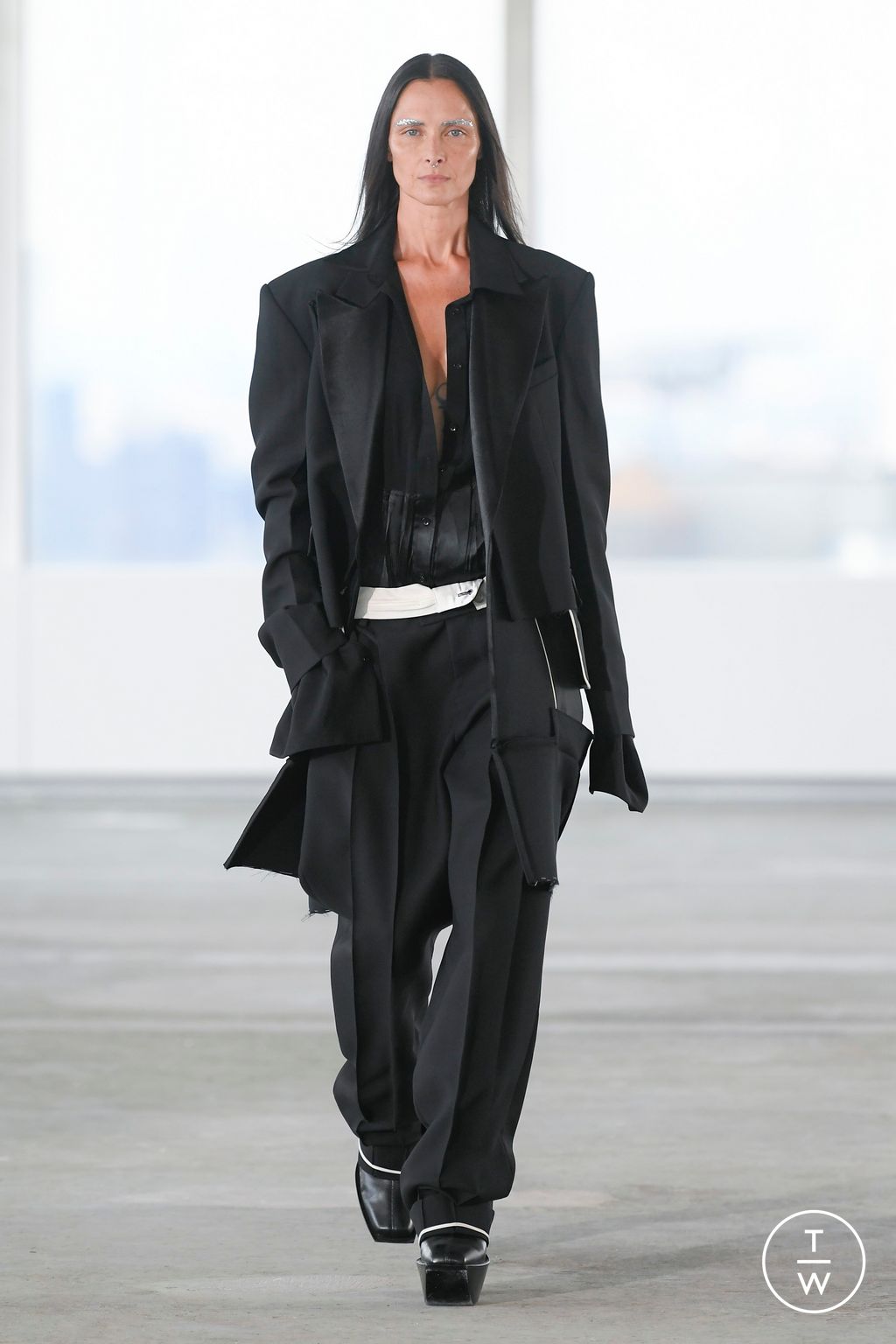 Fashion Week New York Spring/Summer 2023 look 60 de la collection Peter Do womenswear