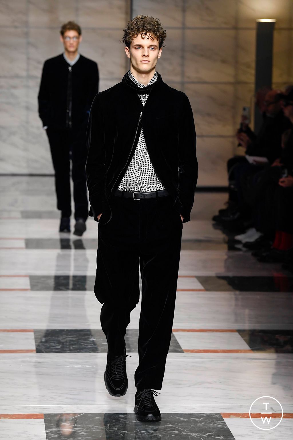 Fashion Week Milan Fall/Winter 2023 look 46 de la collection Giorgio Armani menswear