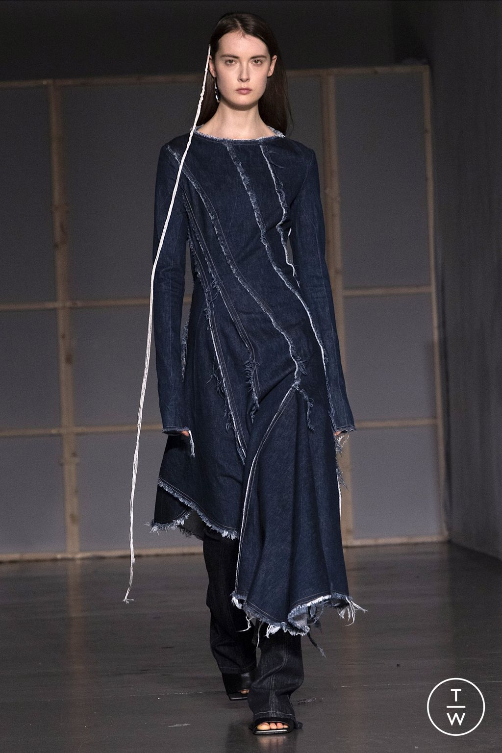 Fashion Week Milan Fall/Winter 2023 look 37 de la collection Federico Cina menswear