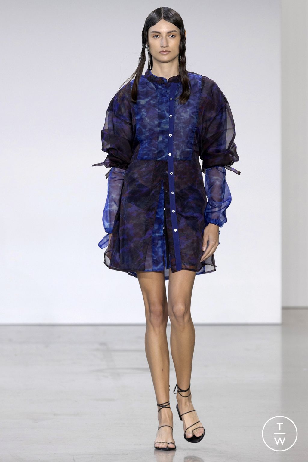 Fashion Week New York Spring/Summer 2023 look 20 from the Deveaux collection 女装