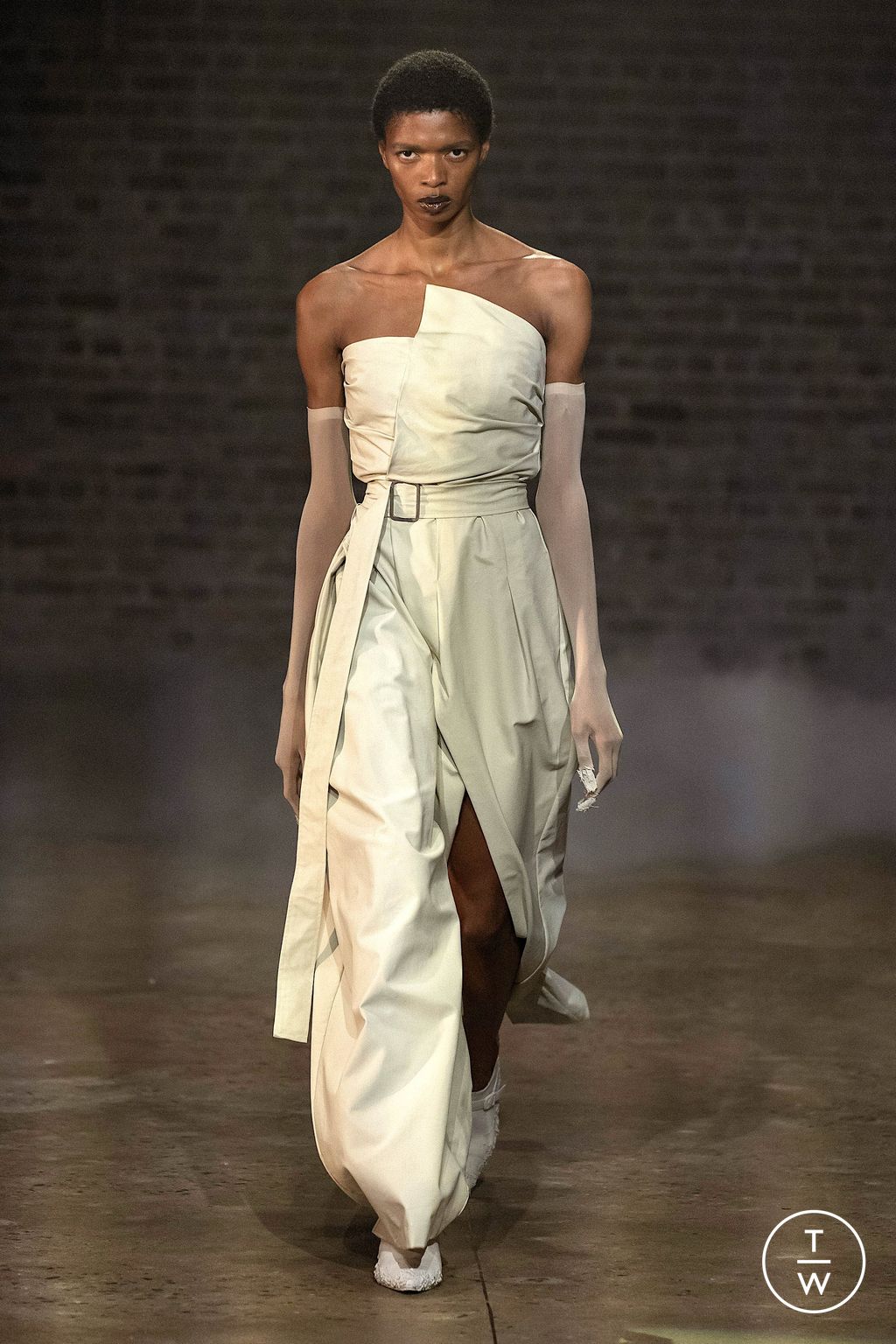 Fashion Week New York Spring/Summer 2023 look 14 de la collection Elena Velez womenswear