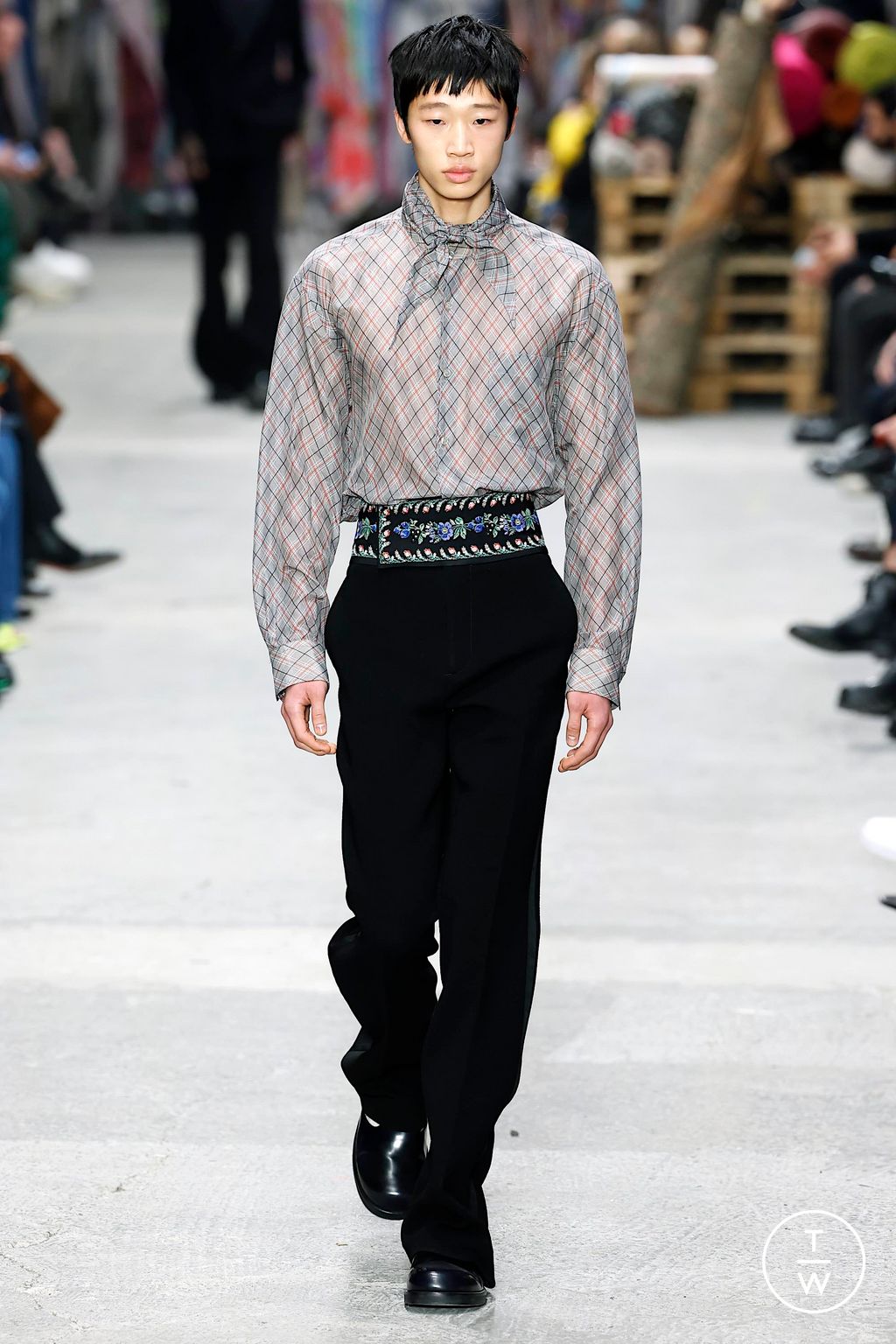 Fashion Week Milan Fall/Winter 2023 look 43 from the Etro collection menswear