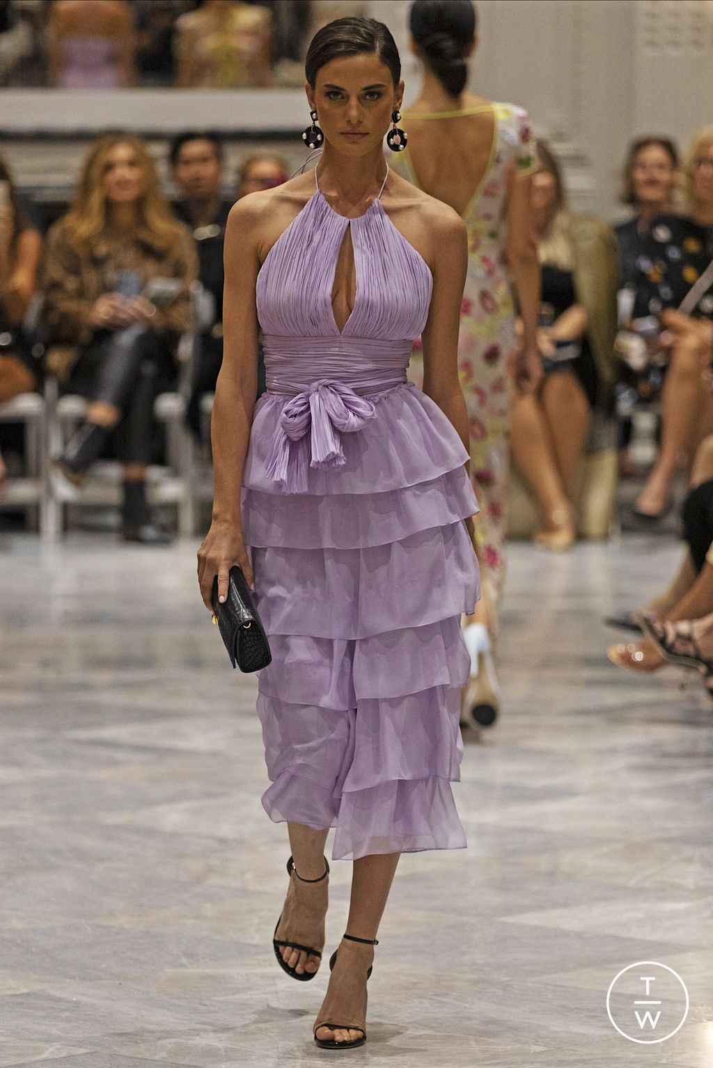 Fashion Week New York Spring/Summer 2023 look 25 from the Dennis Basso collection womenswear