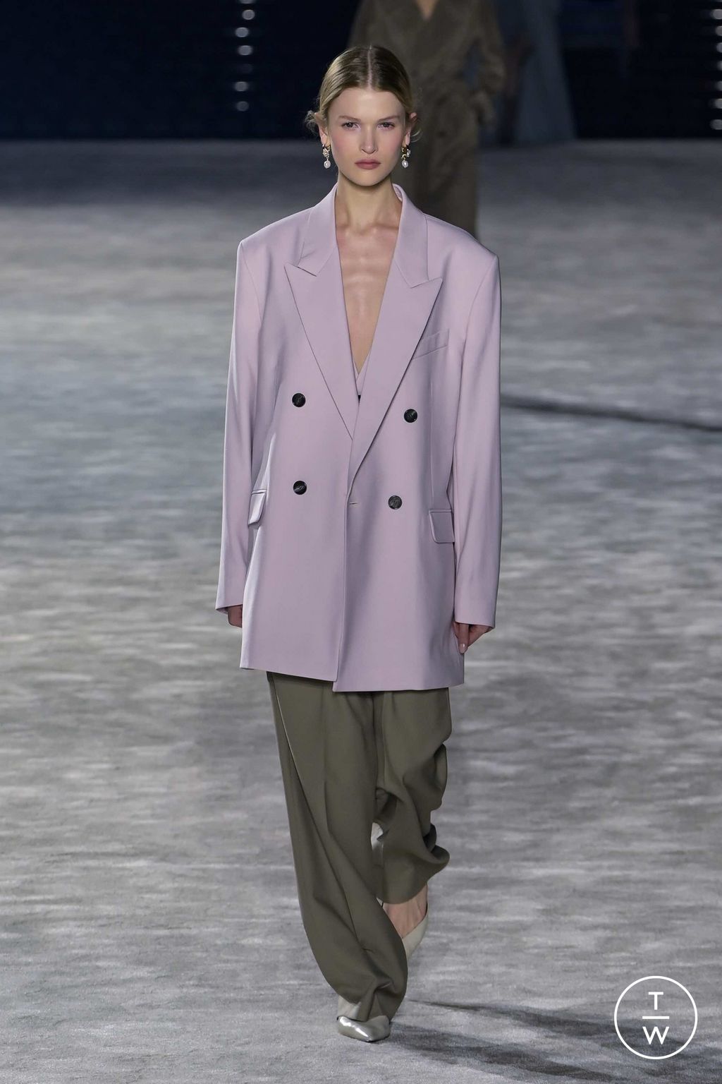 Fashion Week Paris Fall/Winter 2023 look 35 from the Ami collection menswear