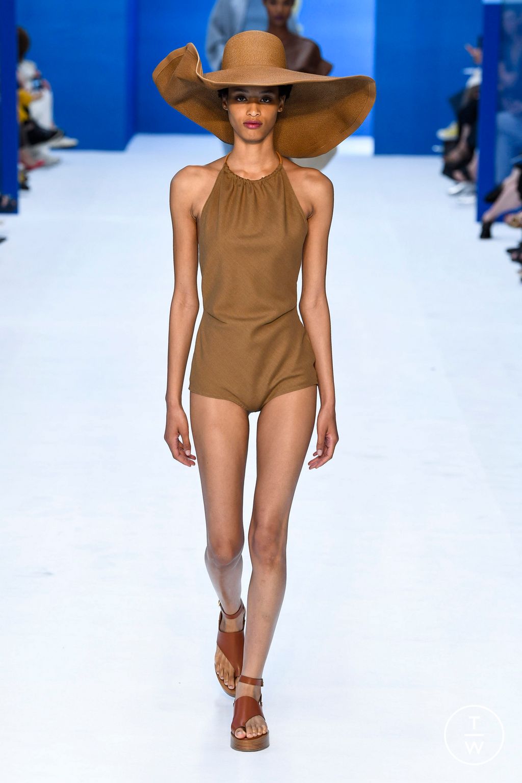 Fashion Week Milan Spring/Summer 2023 look 34 from the Max Mara collection 女装