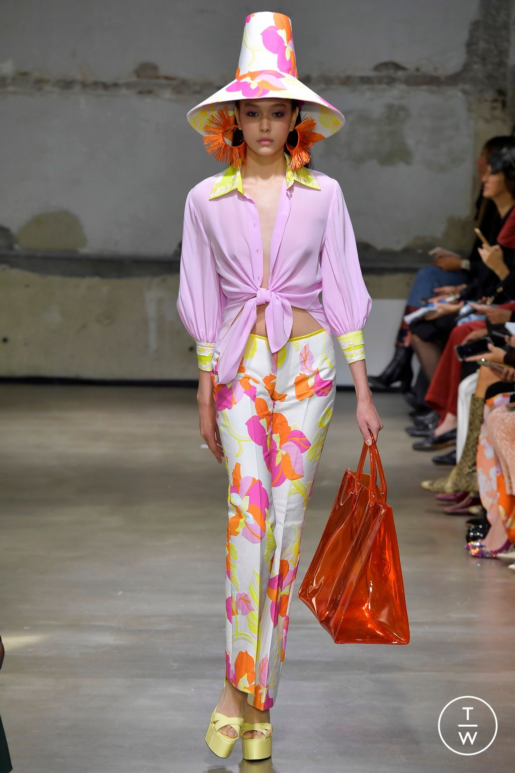 Fashion Week Paris Spring/Summer 2023 look 30 from the Leonard Paris collection womenswear