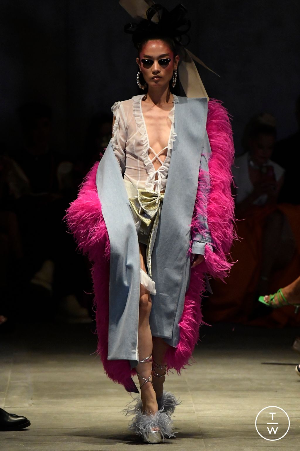 Fashion Week New York Spring/Summer 2023 look 3 de la collection Christian Cowan womenswear
