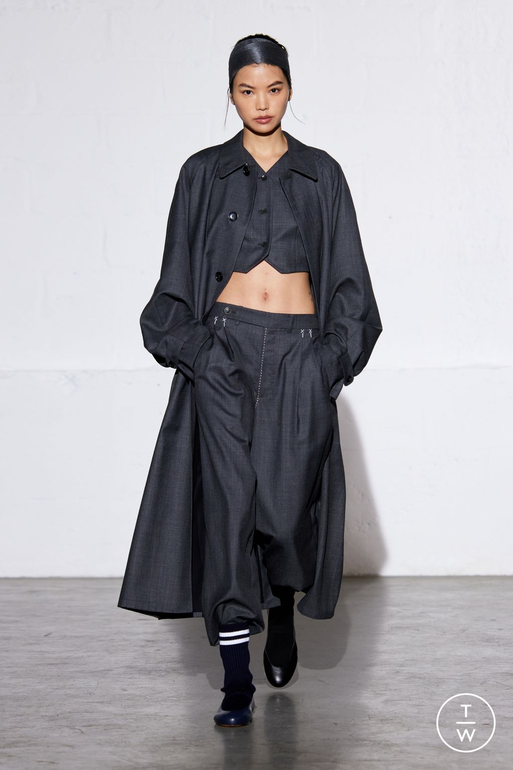 Fashion Week New York Fall/Winter 2024 look 1 de la collection Tibi womenswear