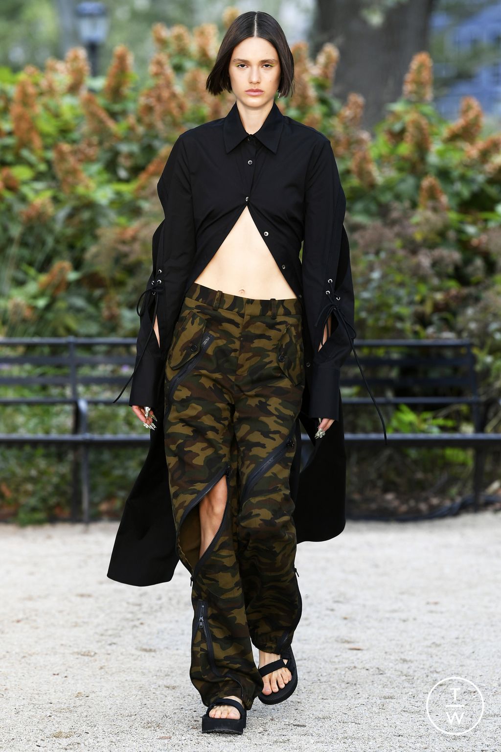 Fashion Week New York Spring/Summer 2023 look 23 from the Monse collection womenswear