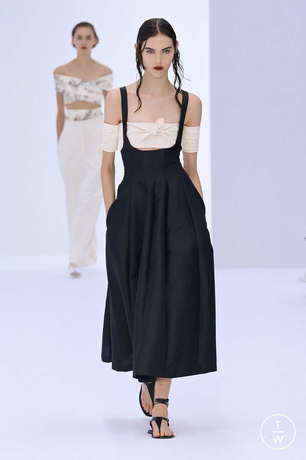 Fashion Week Milan Spring/Summer 2023 look 19 from the Philosophy di Lorenzo Serafini collection womenswear
