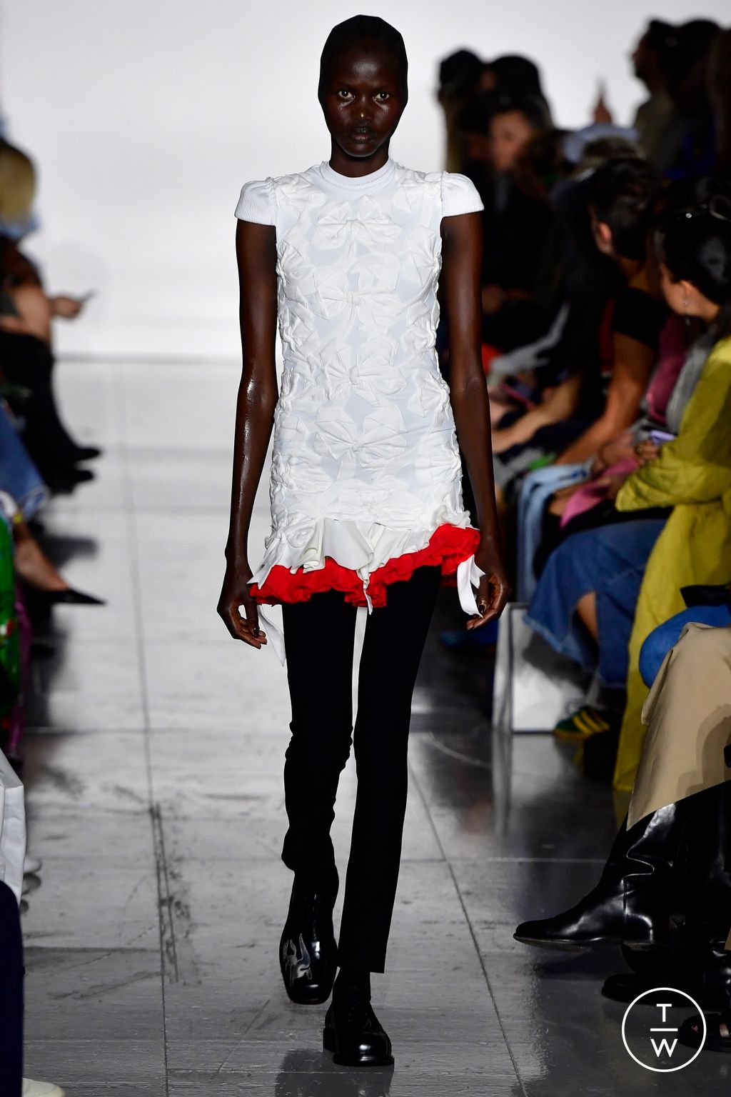 Fashion Week London Spring/Summer 2023 look 22 from the Stefan Cooke collection 女装