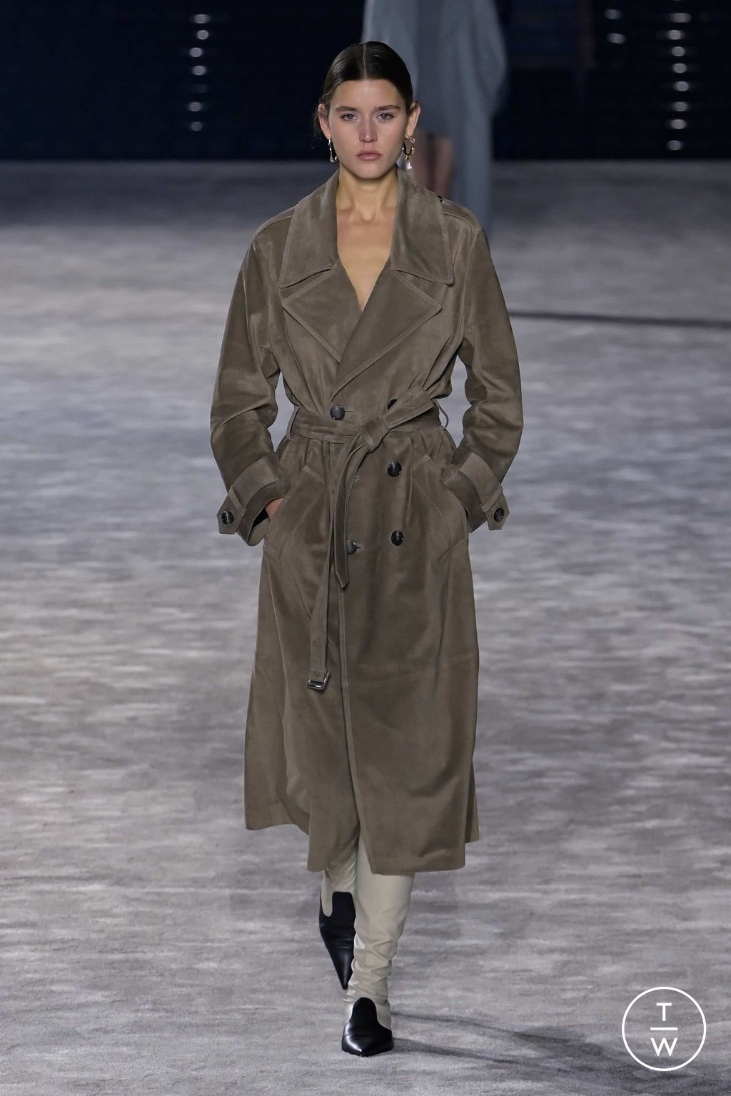 Fashion Week Paris Fall/Winter 2023 look 36 from the Ami collection 男装