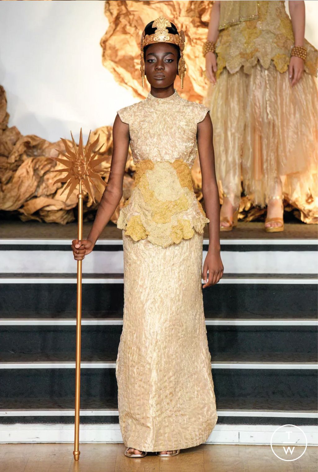 Fashion Week Paris Fall/Winter 2025 look 1 from the Franck Sorbier collection couture