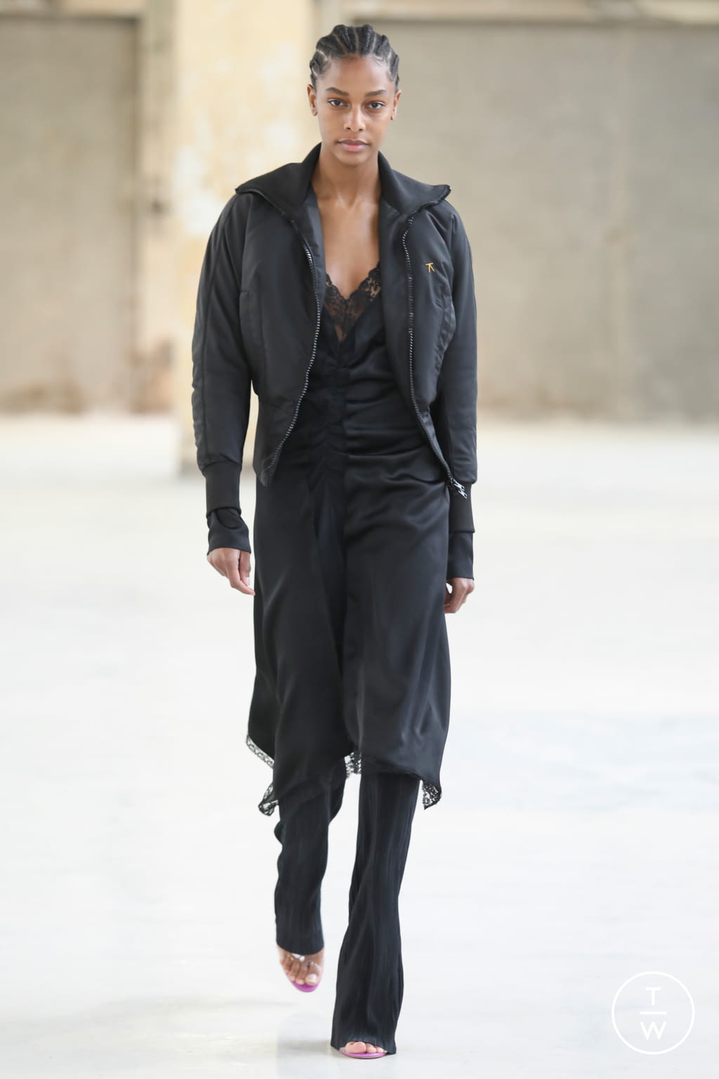 Fashion Week Paris Fall/Winter 2021 look 3 from the Atlein collection womenswear