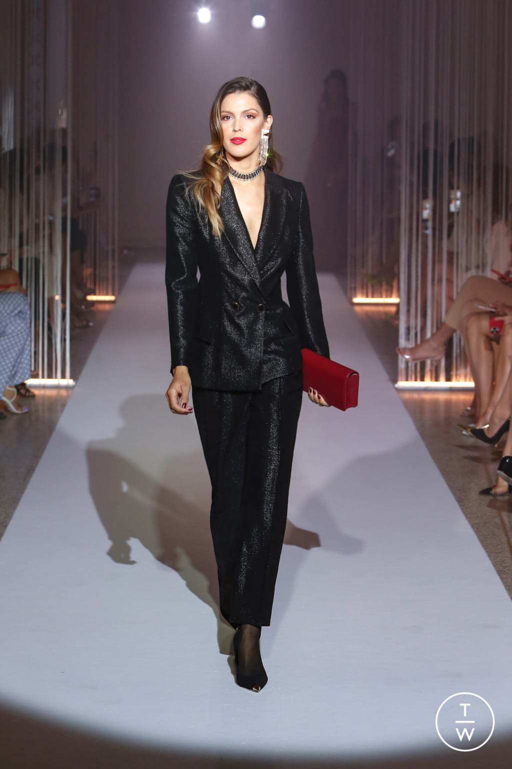 Fashion Week Milan Fall/Winter 2022 look 2 de la collection Elisabetta Franchi womenswear
