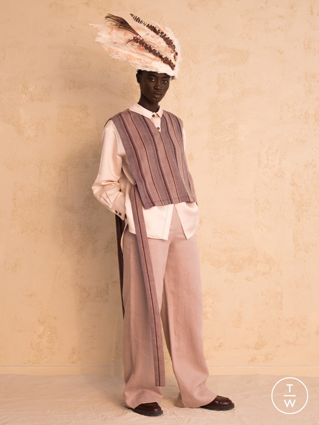 Fashion Week Paris Spring/Summer 2022 look 2 from the Benjamin Benmoyal collection womenswear