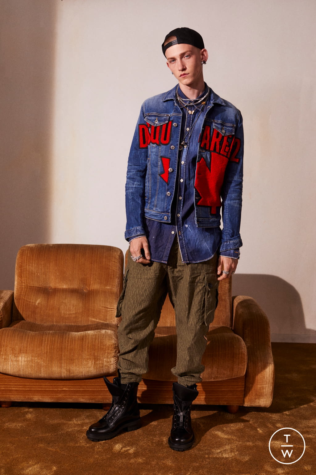 Fashion Week Milan Resort 2022 look 2 from the Dsquared2 collection menswear