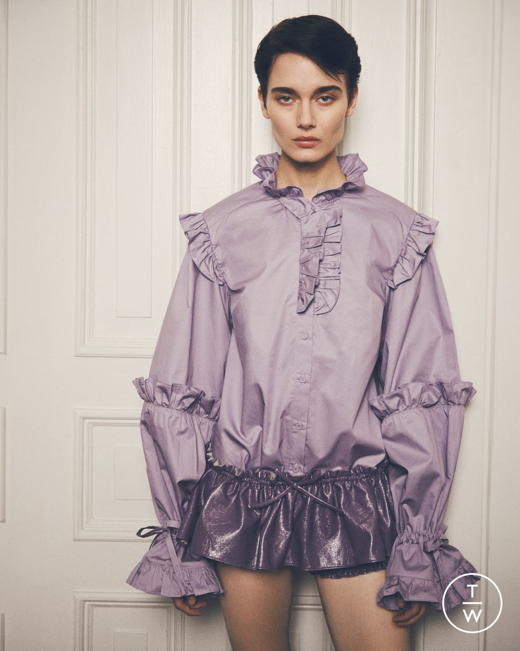 Fashion Week New York Pre-Fall 2025 look 2 from the AKNVAS collection womenswear