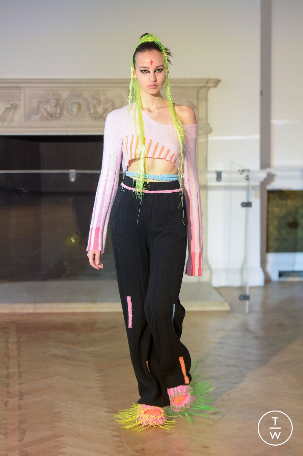 Fashion Week London Fall/Winter 2023 look 2 from the Chau Rising collection womenswear