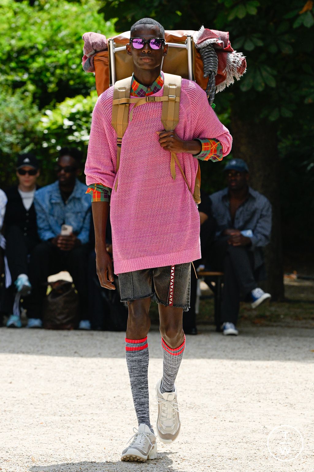 Fashion Week Paris Spring/Summer 2026 look 2 de la collection White Mountaineering menswear