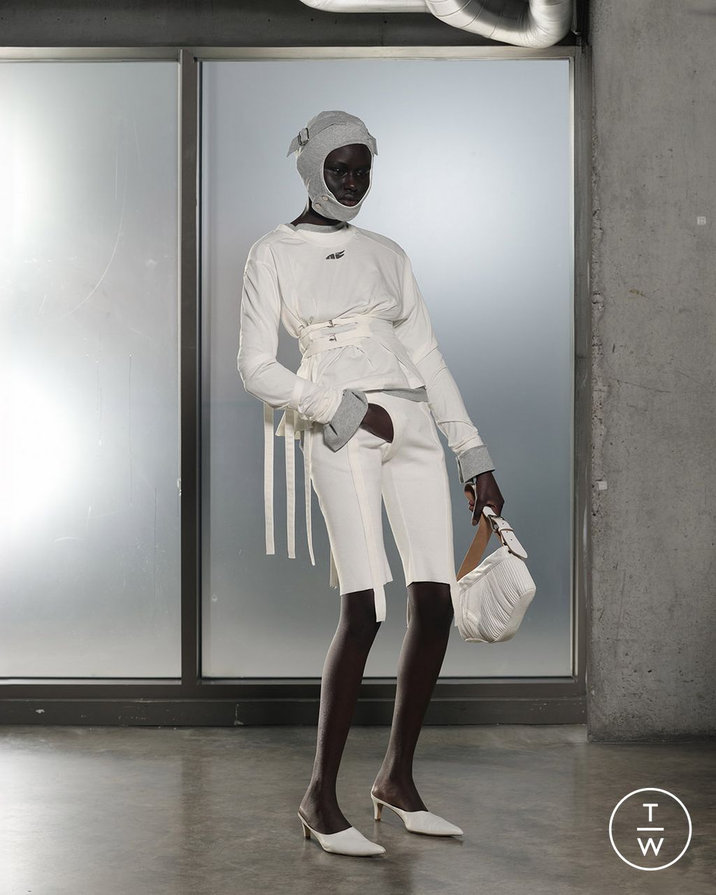 Fashion Week London Resort 2025 look 2 from the Natasha Zinko collection womenswear