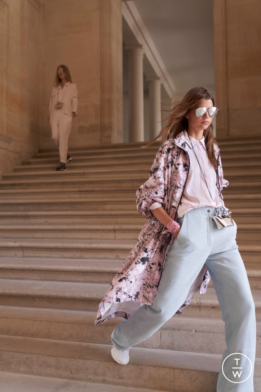 Fashion Week New York Spring/Summer 2021 look 2 from the Longchamp collection womenswear
