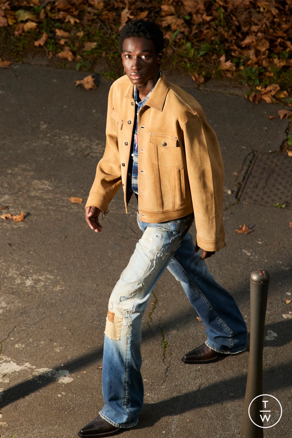 Fashion Week Milan Pre-Fall 2025 look 20 from the Dsquared2 collection 男装