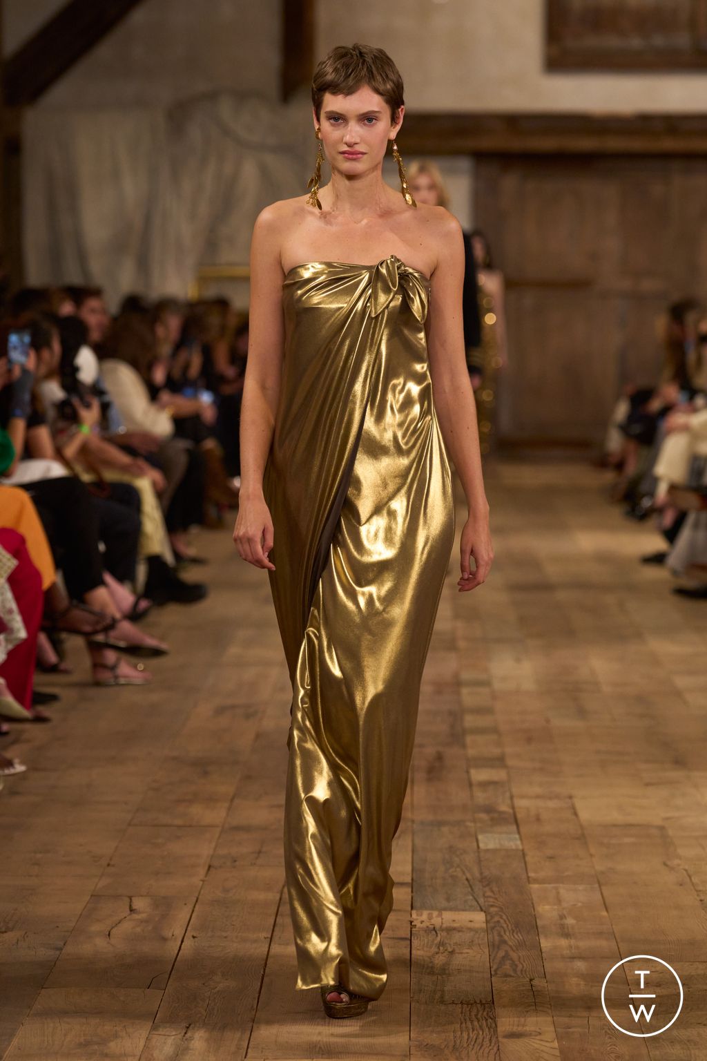 Fashion Week New York Spring/Summer 2024 look 20 de la collection Ralph Lauren womenswear
