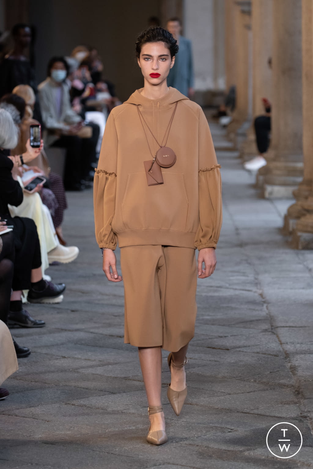 Fashion Week Milan Spring/Summer 2021 look 20 from the Max Mara collection womenswear