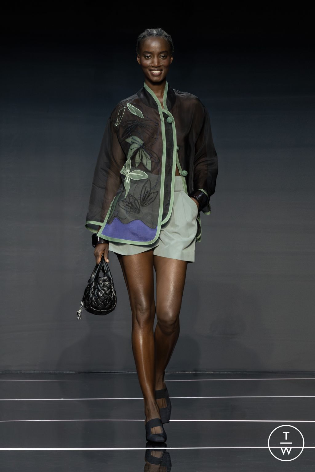 Fashion Week Milan Spring/Summer 2024 look 20 from the Emporio Armani collection womenswear
