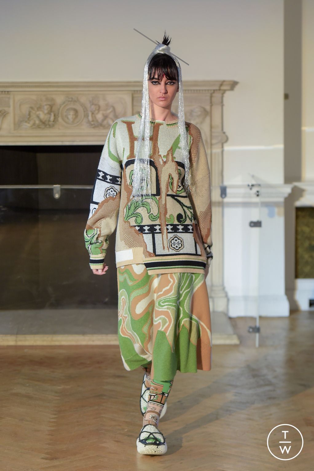 Fashion Week London Fall/Winter 2023 look 20 from the Chau Rising collection womenswear