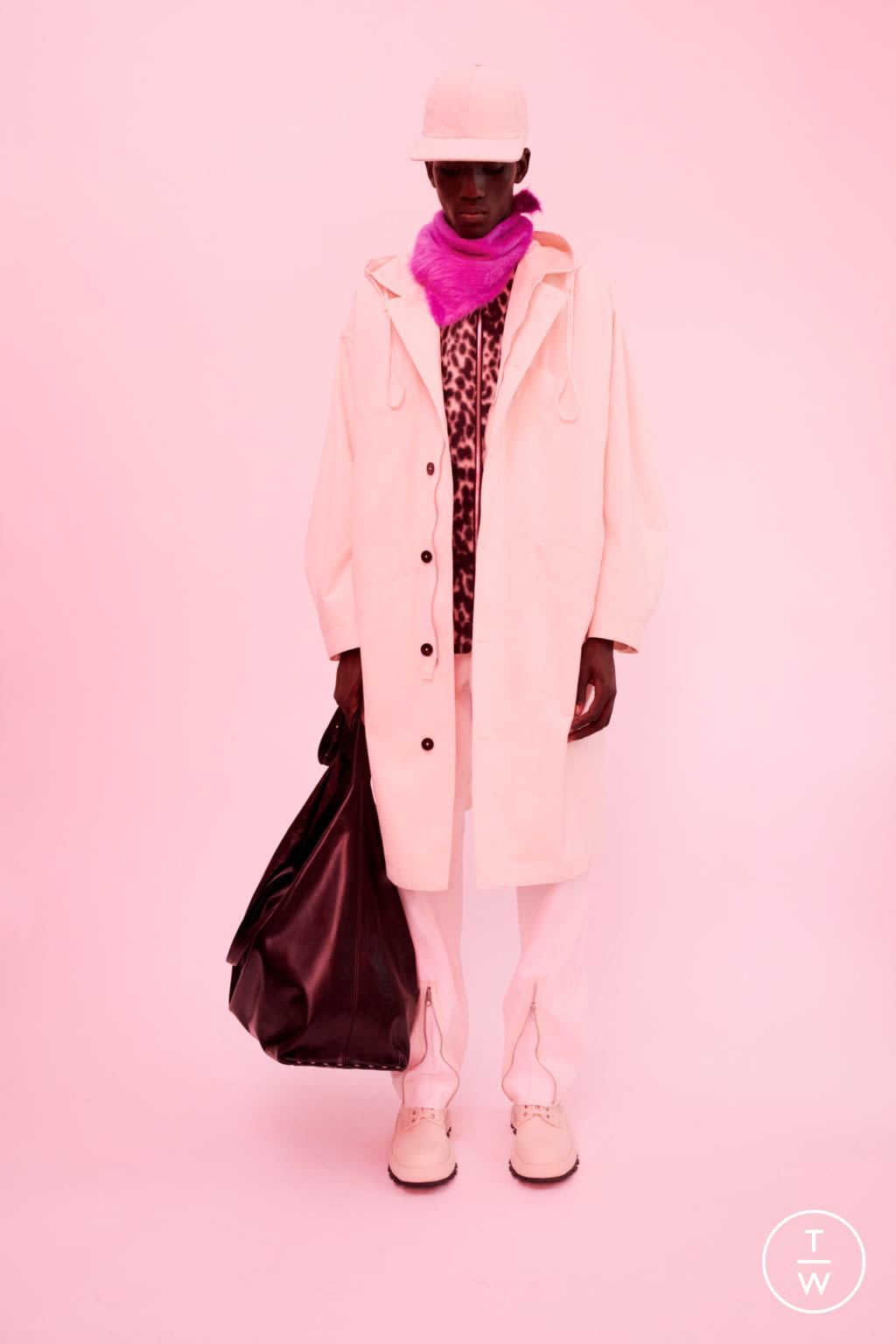 Fashion Week Paris Spring/Summer 2022 look 20 from the Jil Sander collection 男装