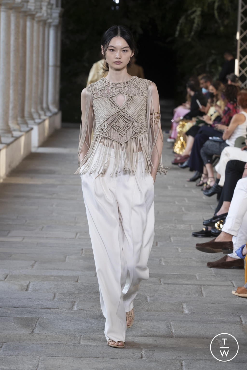 Fashion Week Milan Spring/Summer 2022 look 20 from the Alberta Ferretti collection womenswear