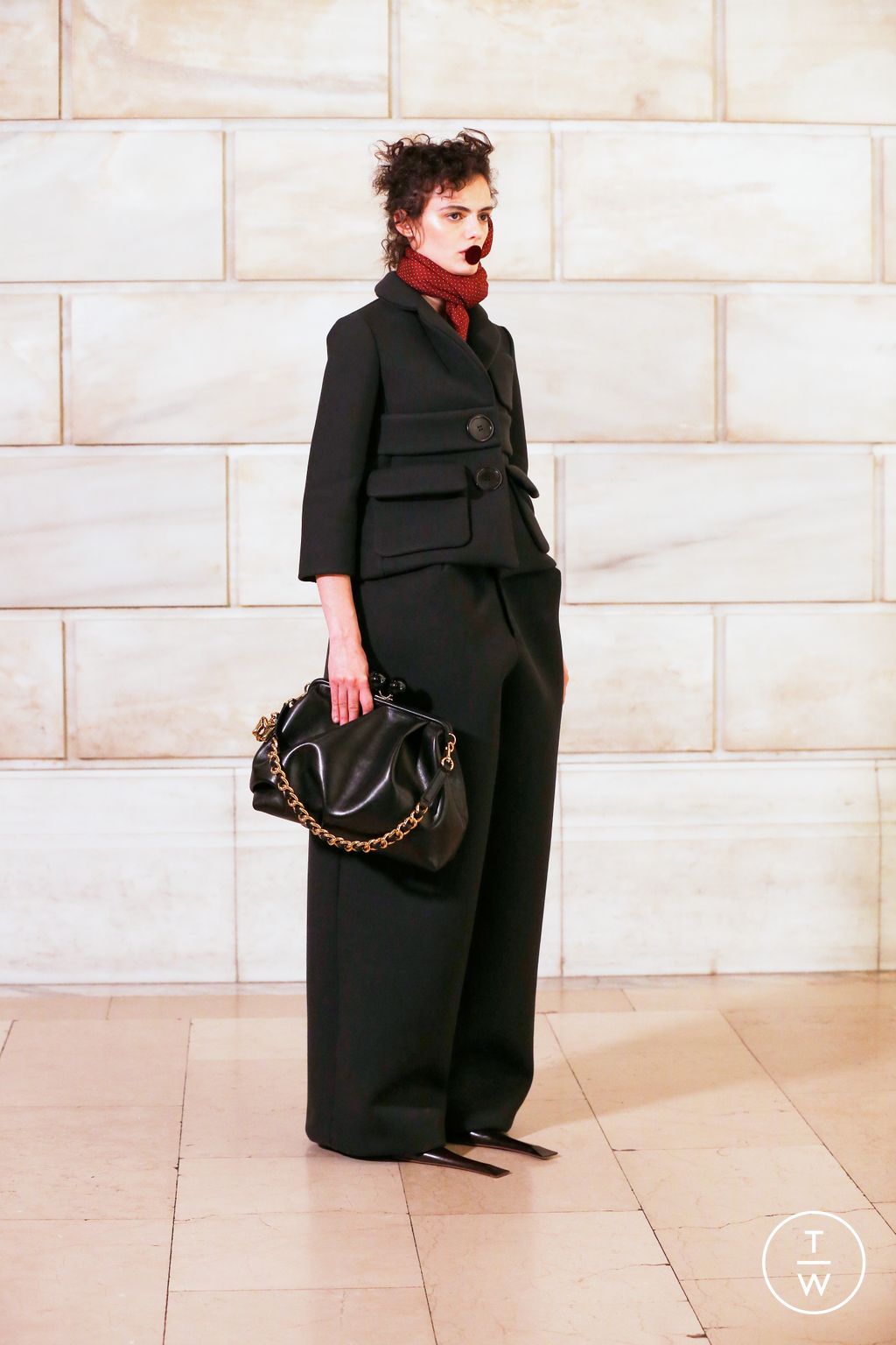 Fashion Week New York Spring/Summer 2025 look 20 from the Marc Jacobs collection womenswear