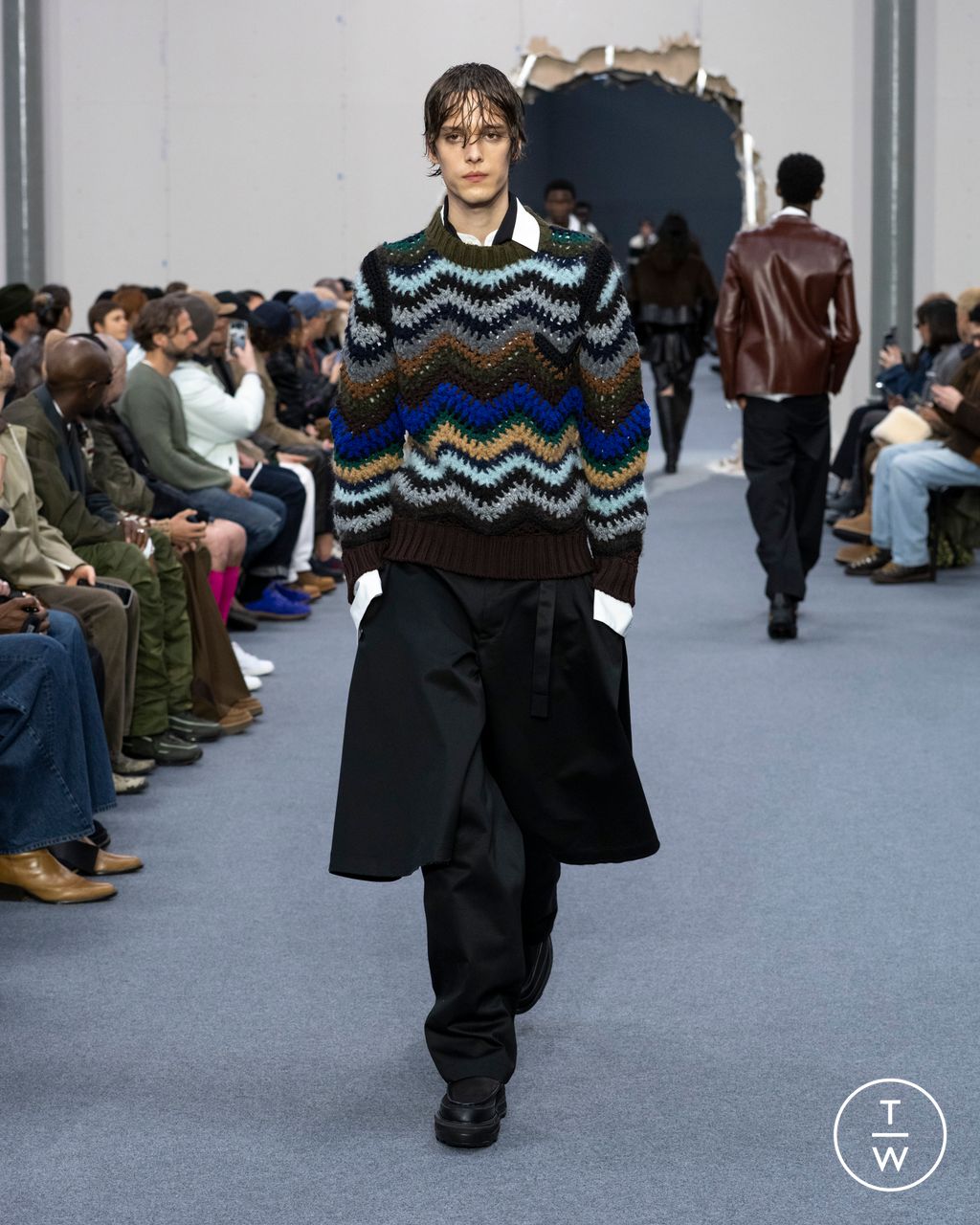 Fashion Week Paris Fall/Winter 2026 look 20 from the Sacai collection 男装