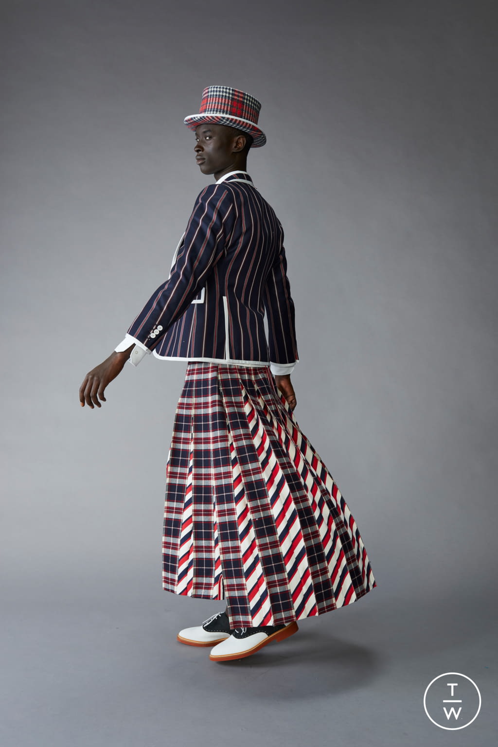 Fashion Week Paris Pre-Fall 2021 look 20 from the Thom Browne collection menswear