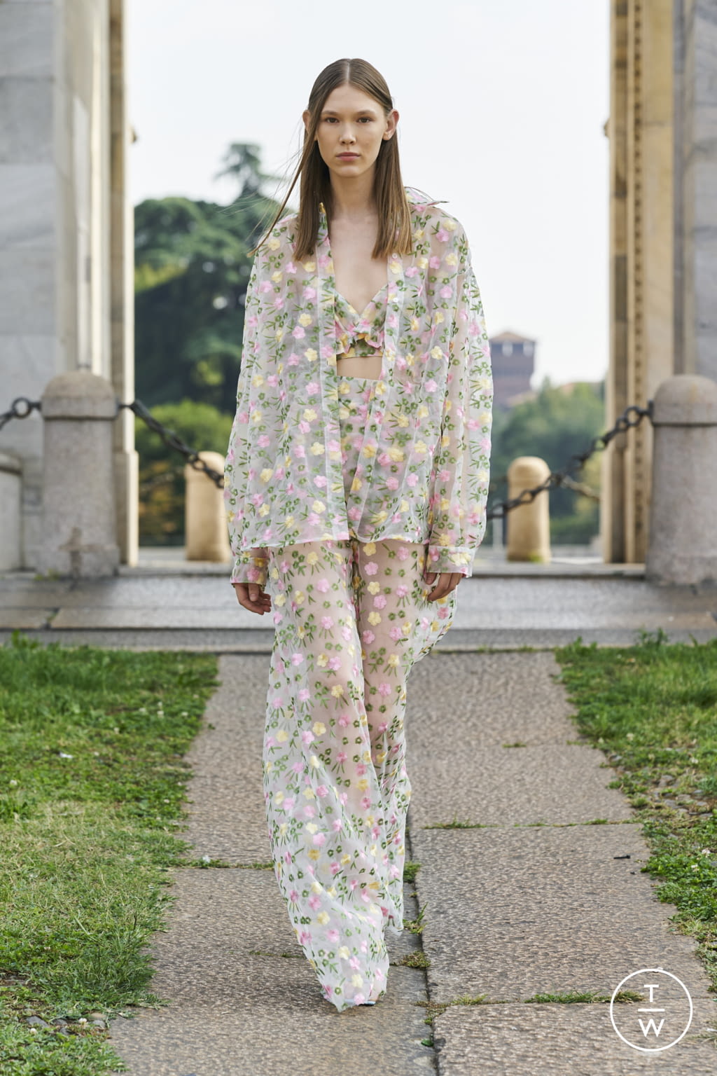 Fashion Week Milan Spring/Summer 2022 look 20 de la collection Goncalo Peixoto womenswear