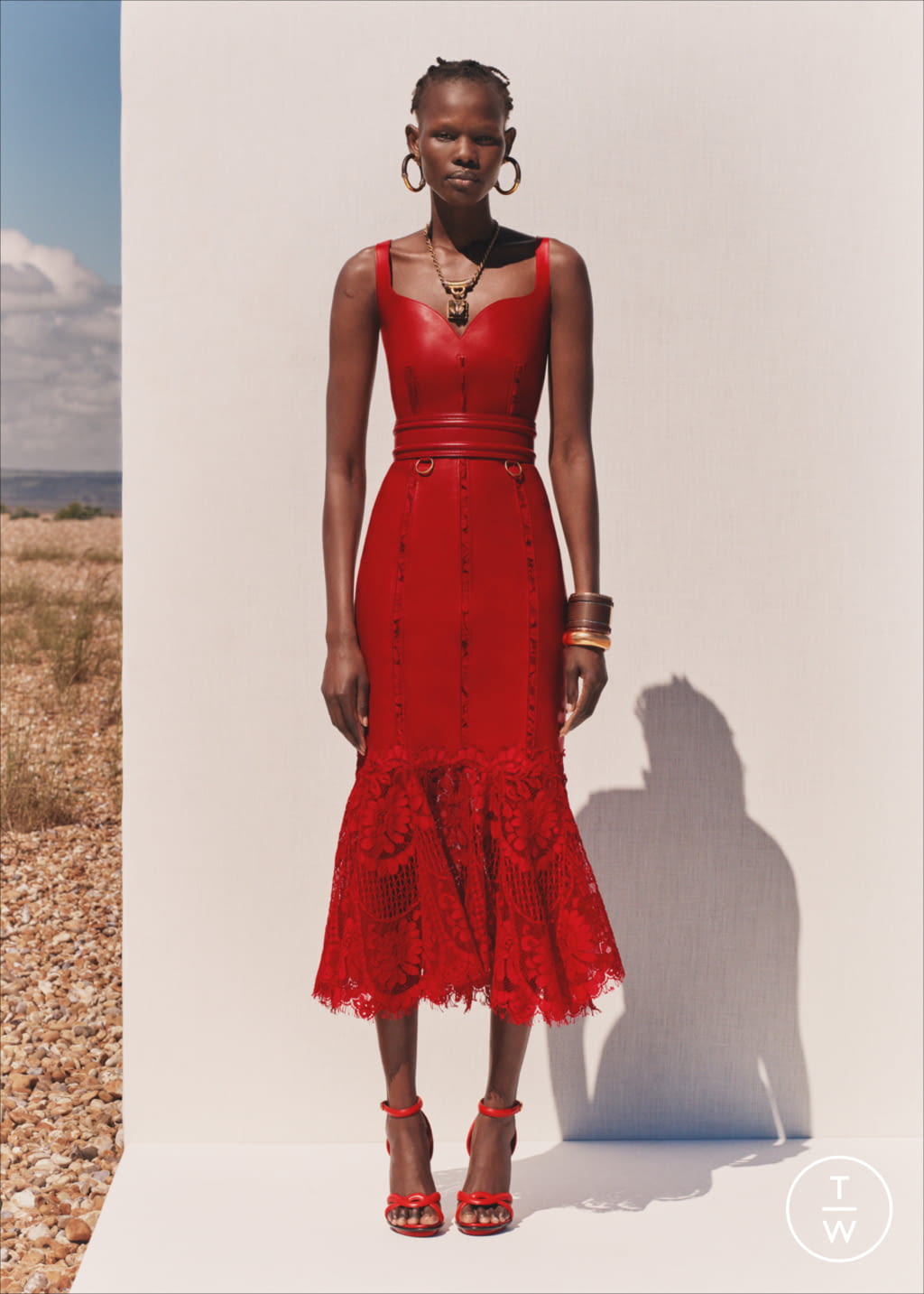 Fashion Week Paris Resort 2020 look 6 from the Alexander McQueen collection womenswear