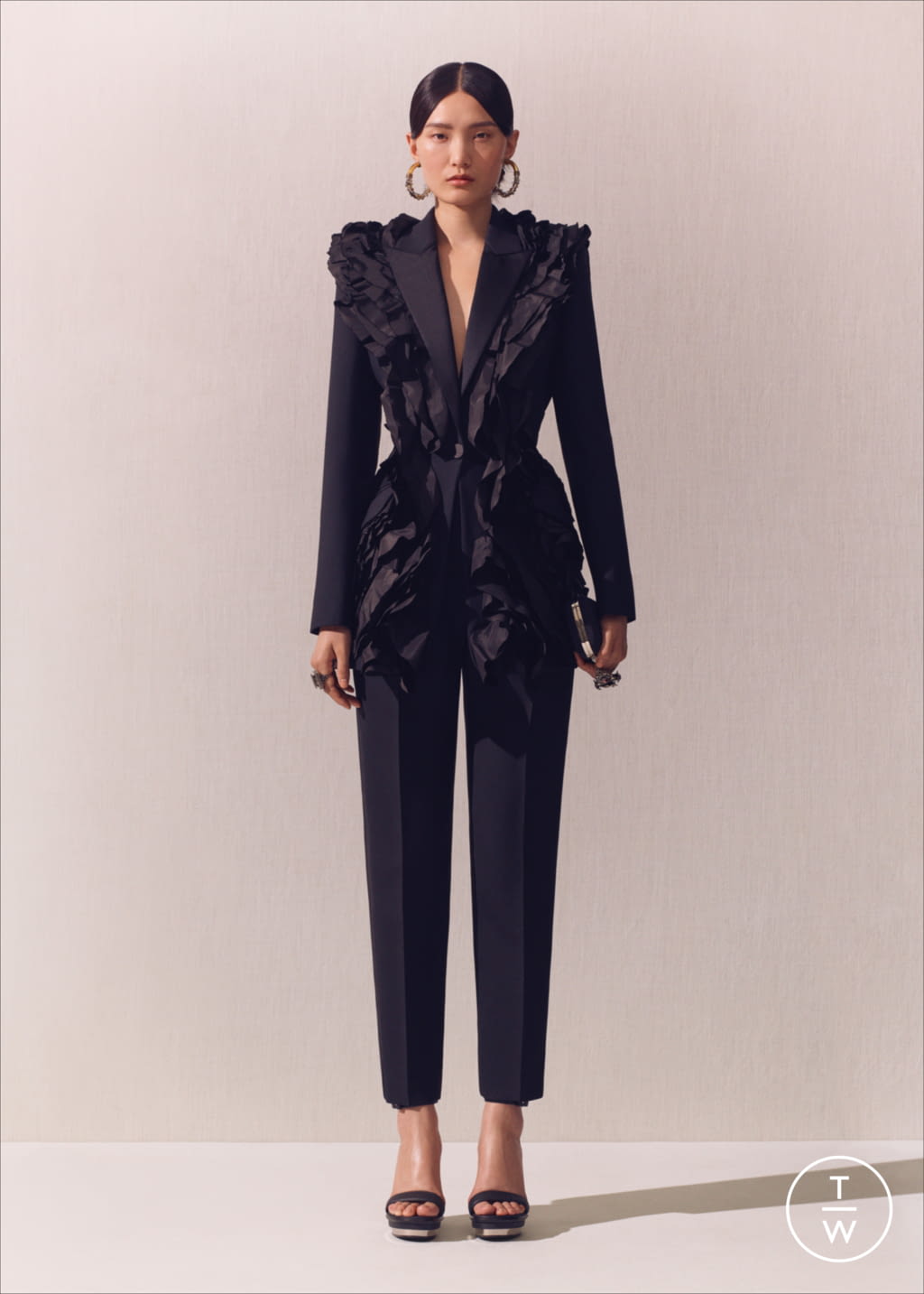 Fashion Week Paris Resort 2020 look 25 de la collection Alexander McQueen womenswear