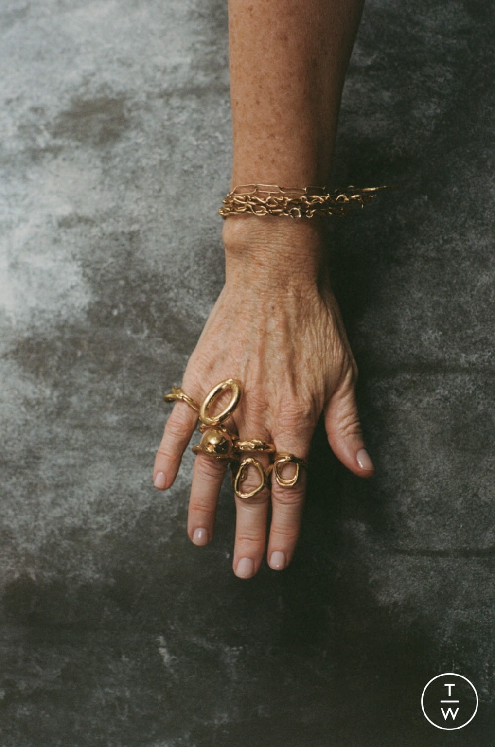 Fashion Week London Spring/Summer 2021 look 36 from the Alighieri collection 女装配饰