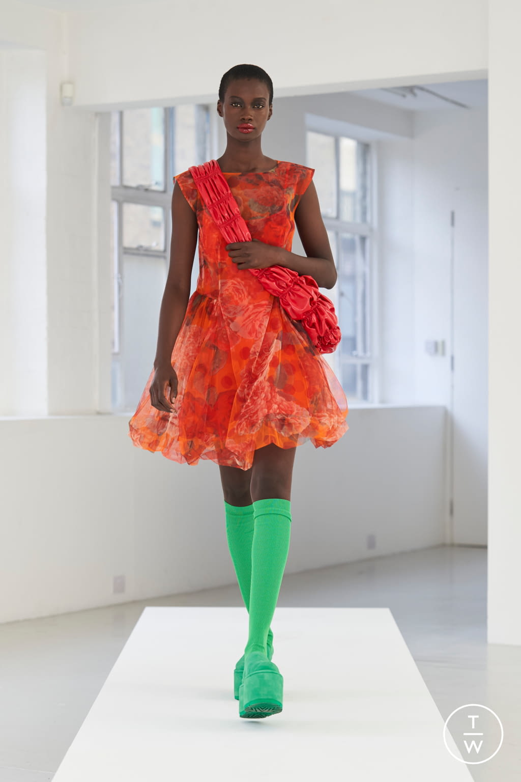 Fashion Week London Spring/Summer 2021 look 6 de la collection Molly Goddard womenswear